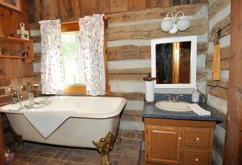 Pondview Cabin Log Cabin Retreat