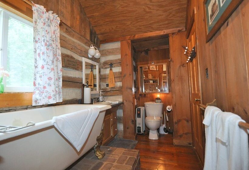 Pondview Cabin Log Cabin Retreat