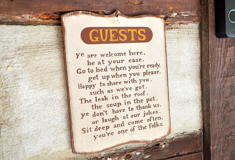 Pondview Cabin   Log Cabin Retreat