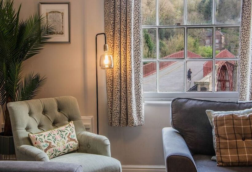 リゾートホテル Ironmasters House