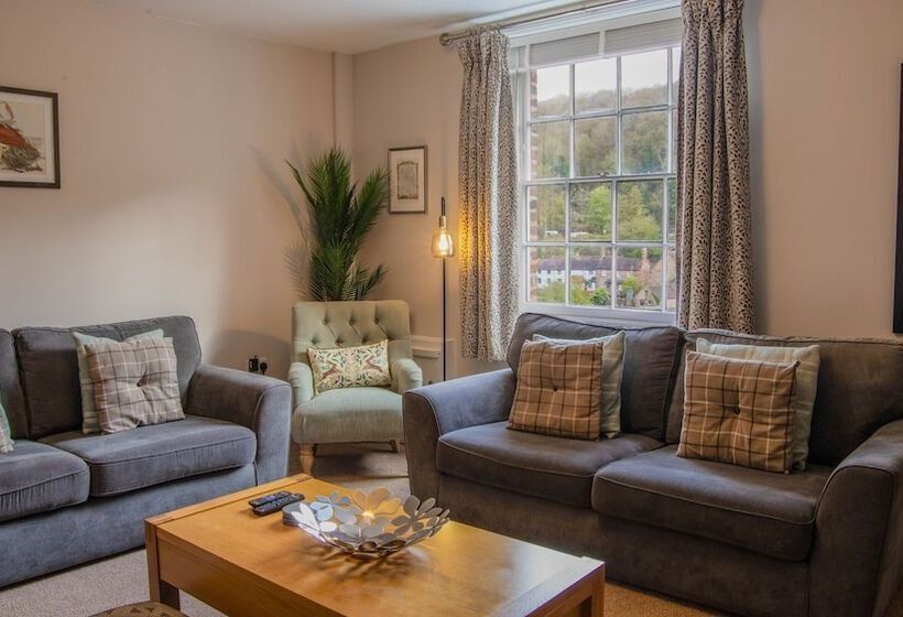 リゾートホテル Ironmasters House