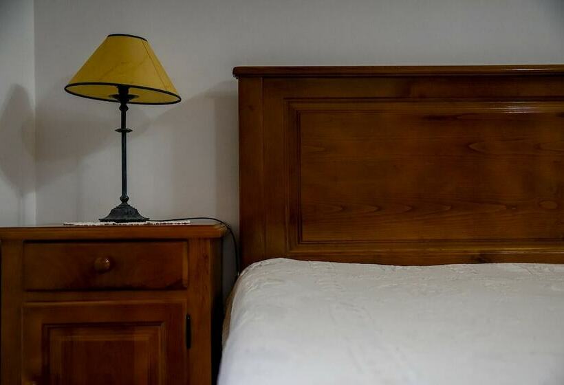 Rustic House With Swimming Pool, Vieira Minho By Izibookings