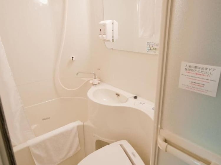 Super Hotel Jr Shin Osaka Higashiguchi