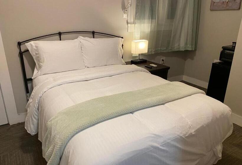 Twin Lakes Creamery, Grill & Inn