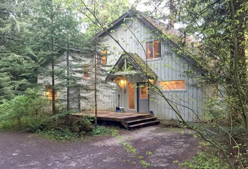 19mbr   Hot Tub   Sauna   Bbq   Pets Ok   Wifi   Sleeps 10