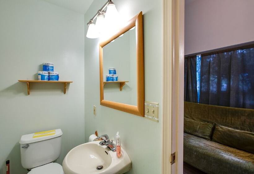 19mbr   Hot Tub   Sauna   Bbq   Pets Ok   Wifi   Sleeps 10