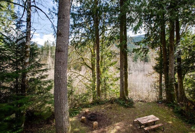 19mbr   Hot Tub   Sauna   Bbq   Pets Ok   Wifi   Sleeps 10