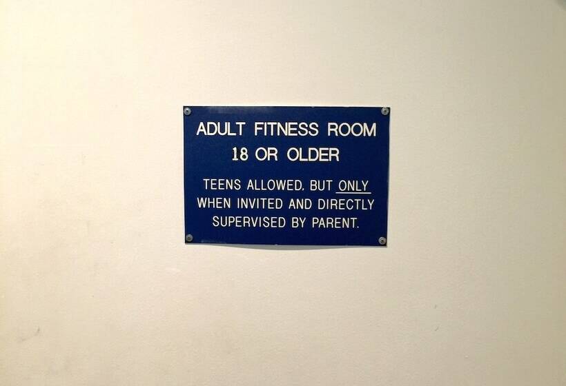 28sw   Fireplace   Dishwasher   Washer/dryer   Sleeps 4