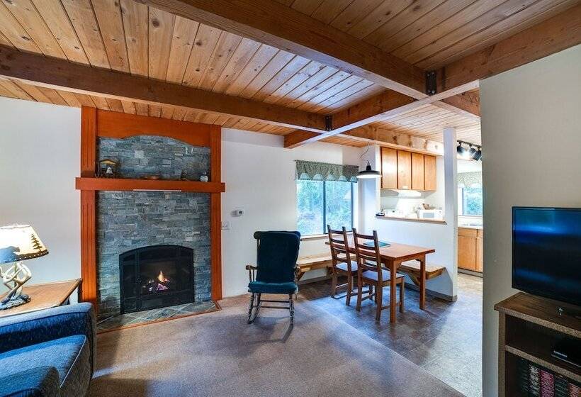 67mf  Hot Tub   Pets Ok   Bbq   Sleeps 5