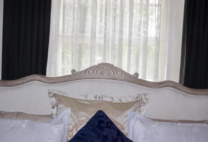 مبيت وإفطار Blue Bell Inn