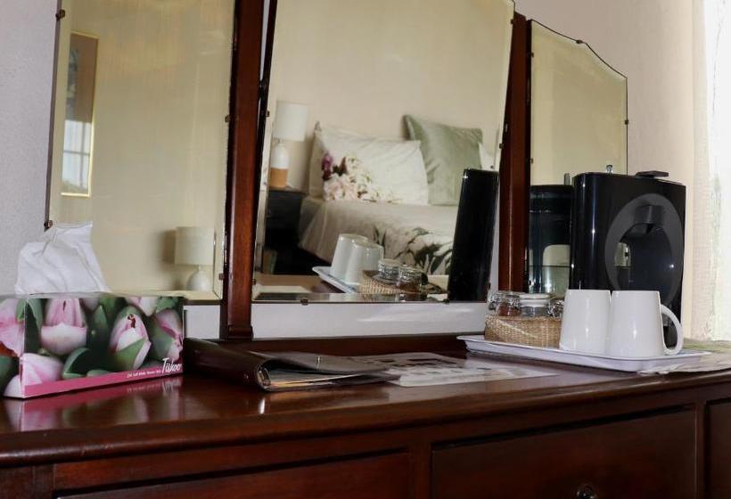 مبيت وإفطار Blue Bell Inn