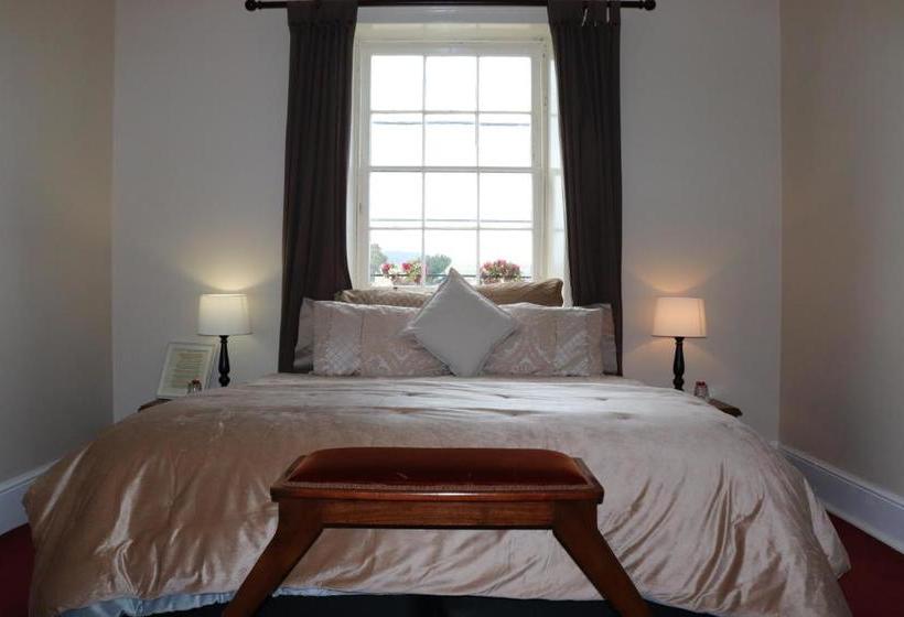 مبيت وإفطار Blue Bell Inn