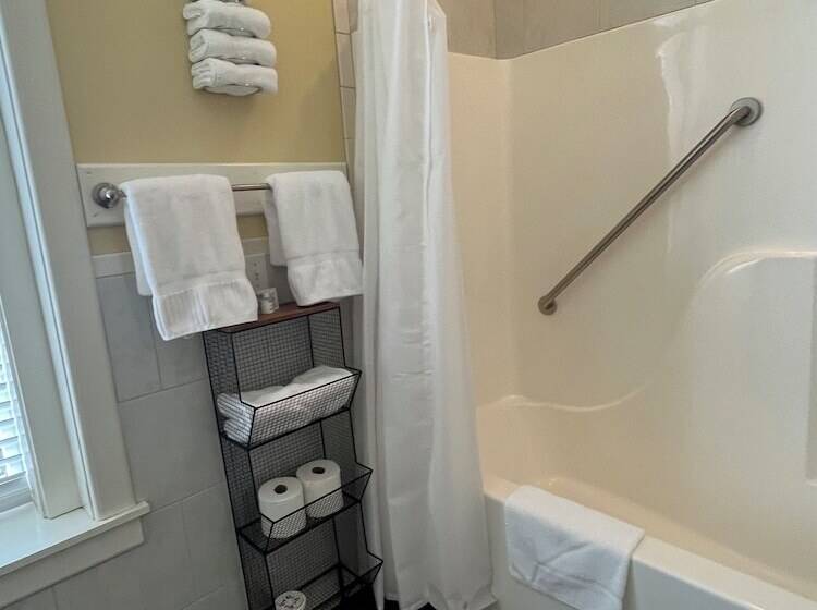 مبيت وإفطار Grand Lux Inn