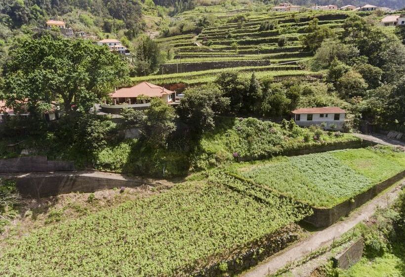 Casa Do Lanço I By An Island Apart