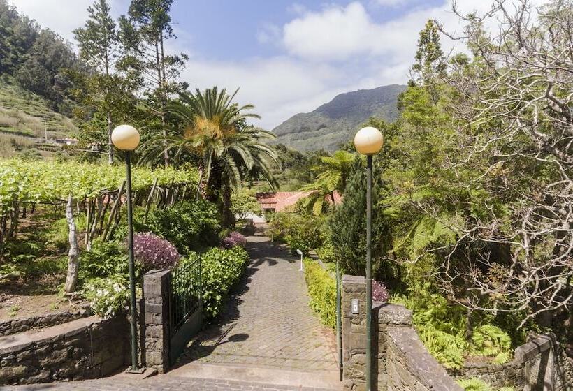 Casa Do Lanço I By An Island Apart