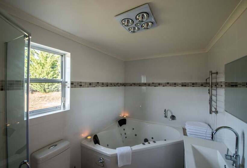 Charles Reuben Estate