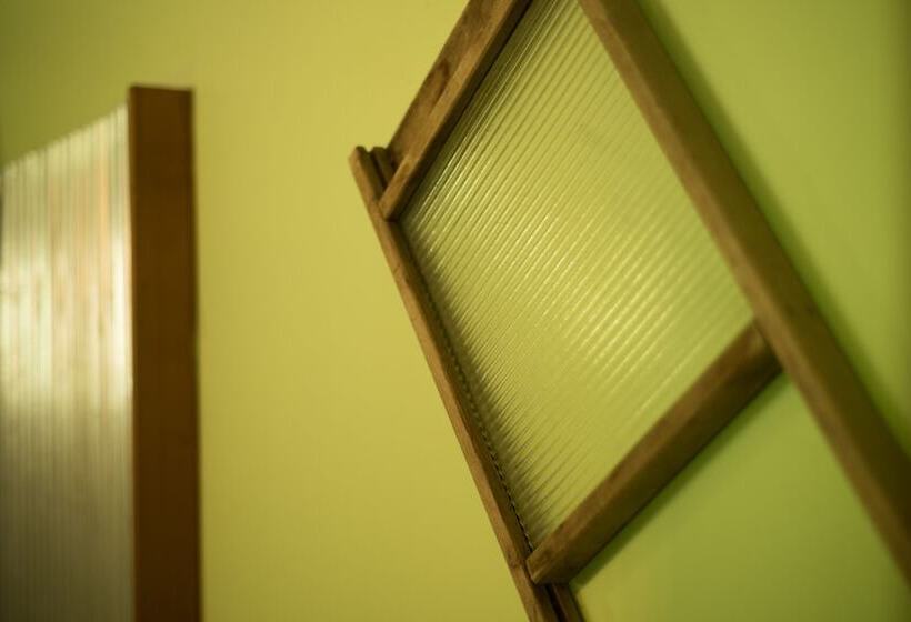 Fig Tree Retro Studio