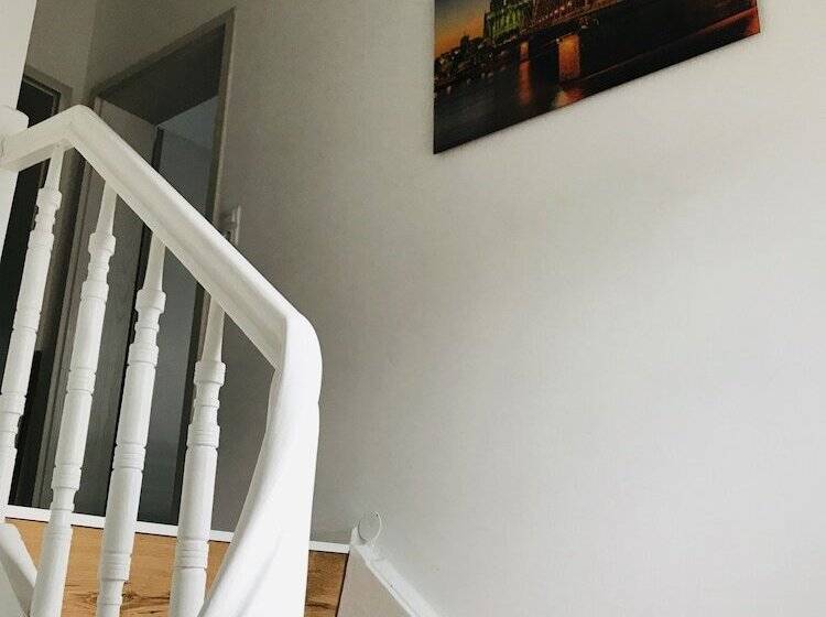 Ganzes Haus Nähe Köln Messe Airport City