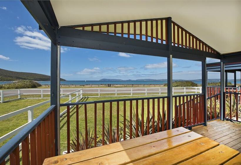 בית מלון כפרי Acclaim Rose Gardens Beachside Holiday Park