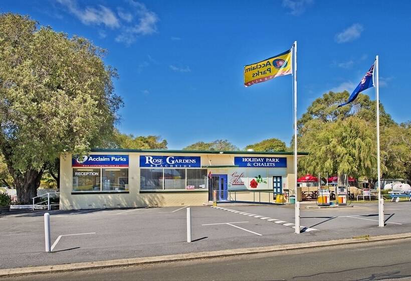 هتل Acclaim Rose Gardens Beachside Holiday Park