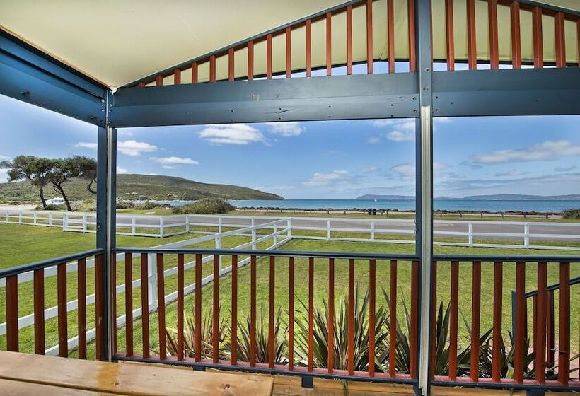 בית מלון כפרי Acclaim Rose Gardens Beachside Holiday Park