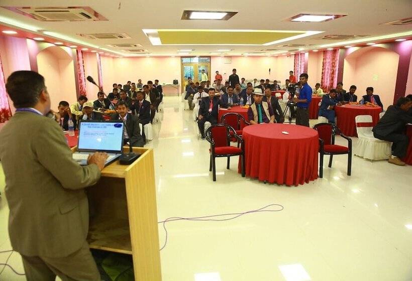 בית מלון כפרי Ashoka Residency