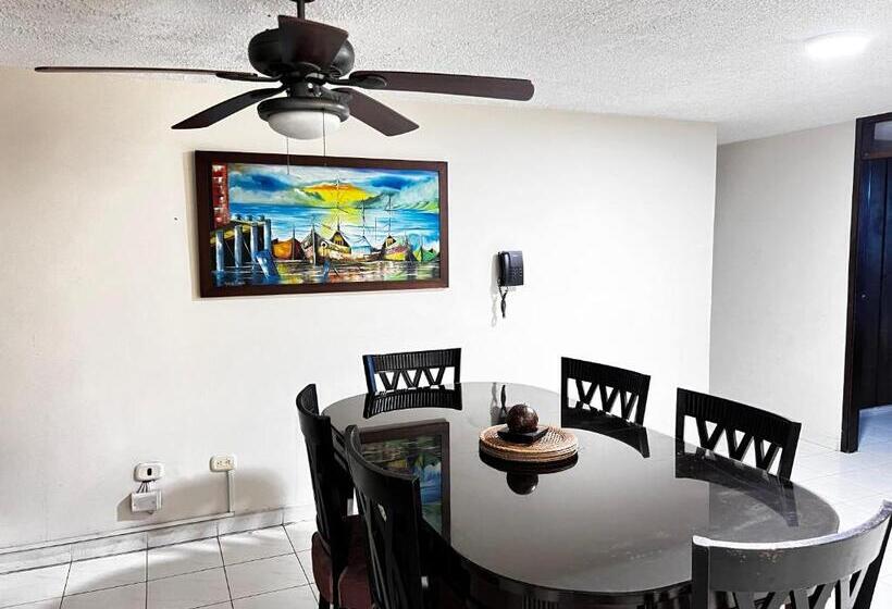 בית מלון כפרי Boston Superior