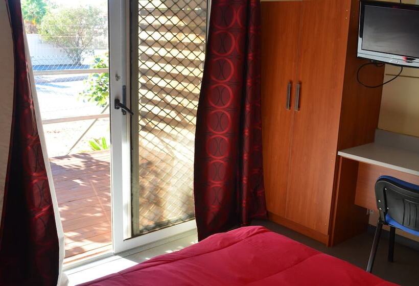 هتل Blackrock Tourist Park