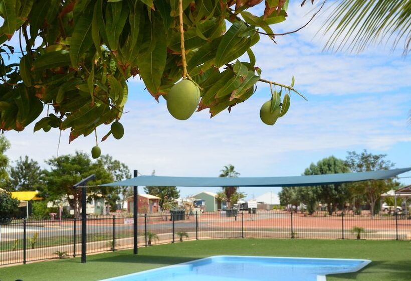 هتل Blackrock Tourist Park