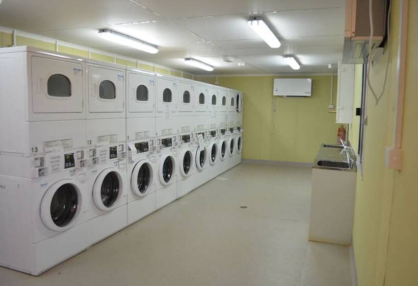 هتل Blackrock Tourist Park