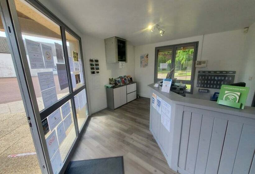 ホテル Camping De Saulieu