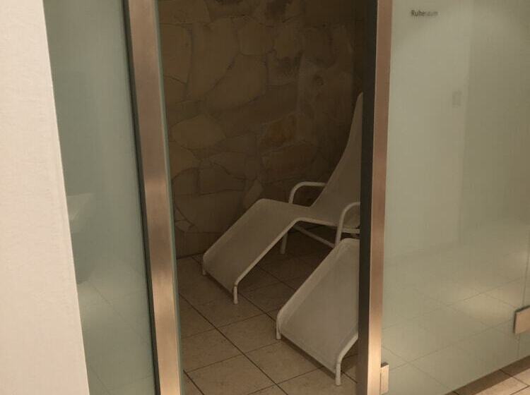 فندق Centrinum Altstadt