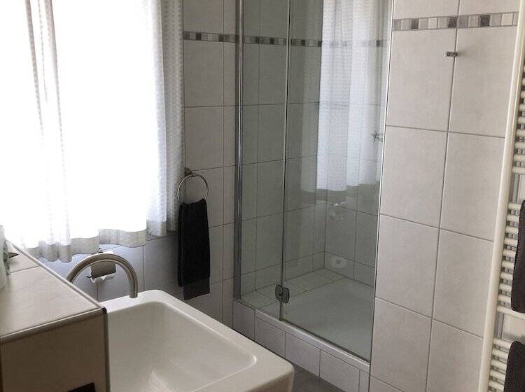 فندق Centrinum Altstadt