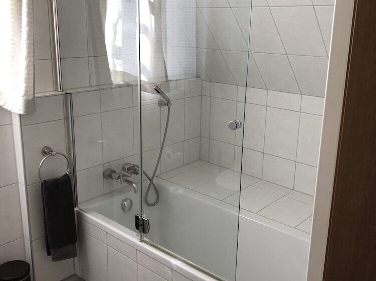 فندق Centrinum Altstadt