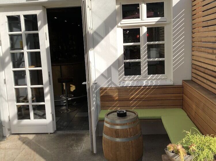 فندق Centrinum Altstadt