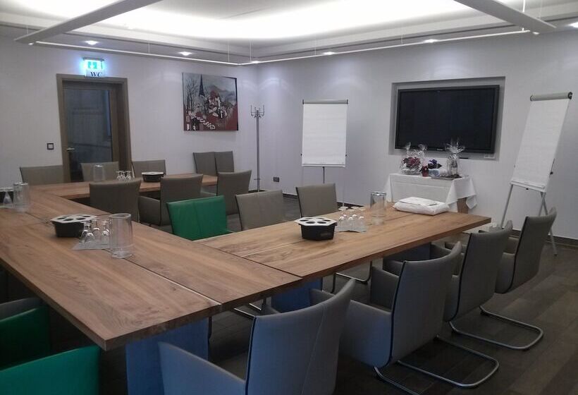 فندق Centrinum Altstadt