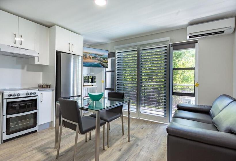 هتل Hamilton On Beaumont