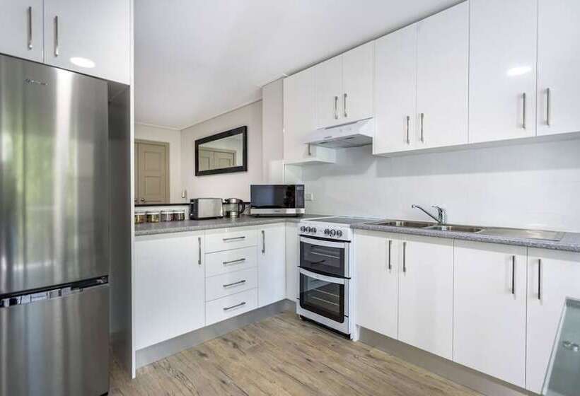 هتل Hamilton On Beaumont