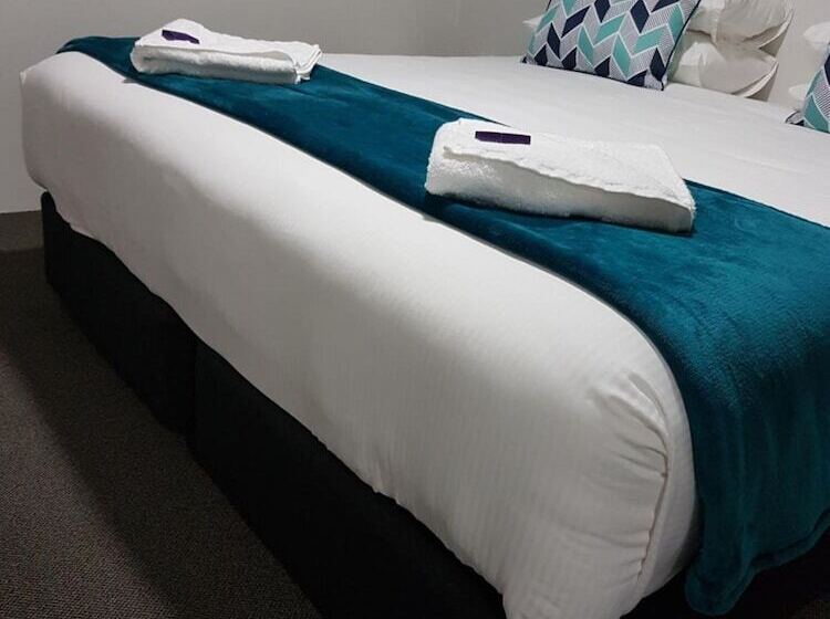 هتل Hamilton On Beaumont