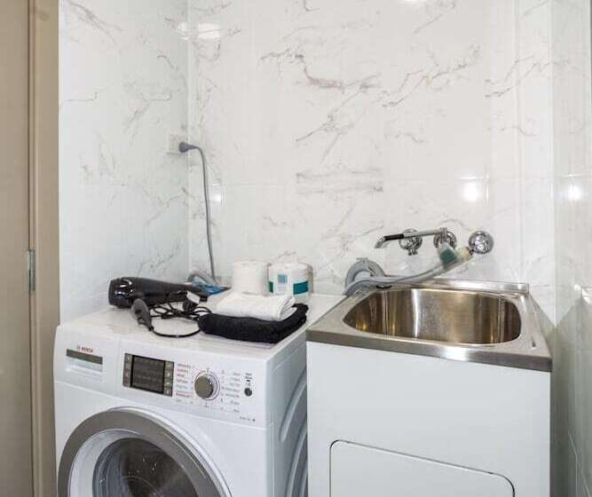 هتل Hamilton On Beaumont