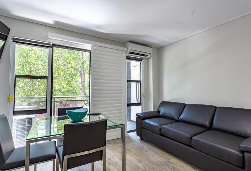 هتل Hamilton On Beaumont