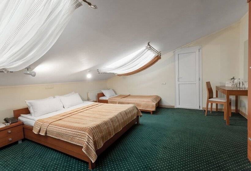 هتل Langeron Park