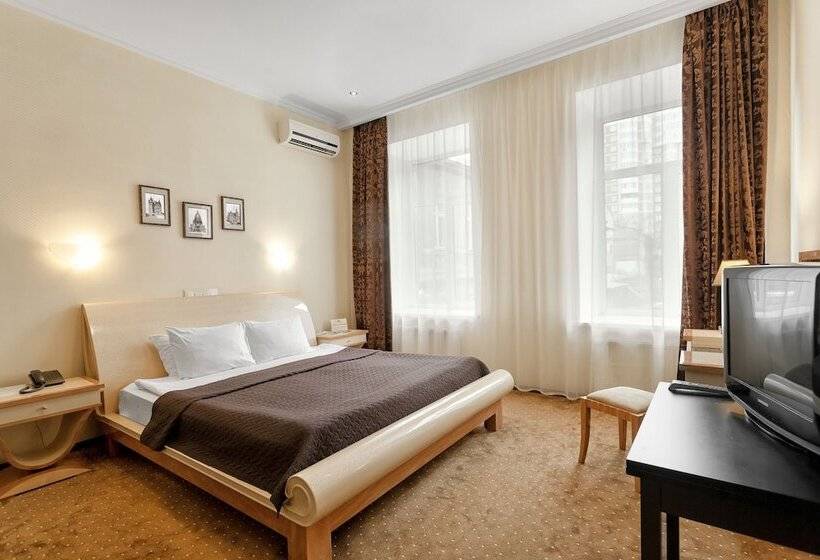 هتل Langeron Park