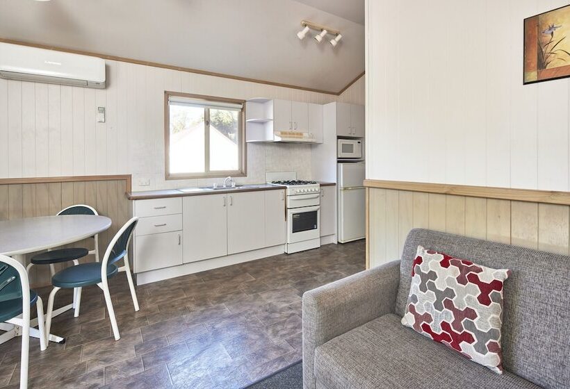 בית מלון כפרי Nrma Bathurst Panorama Holiday Park