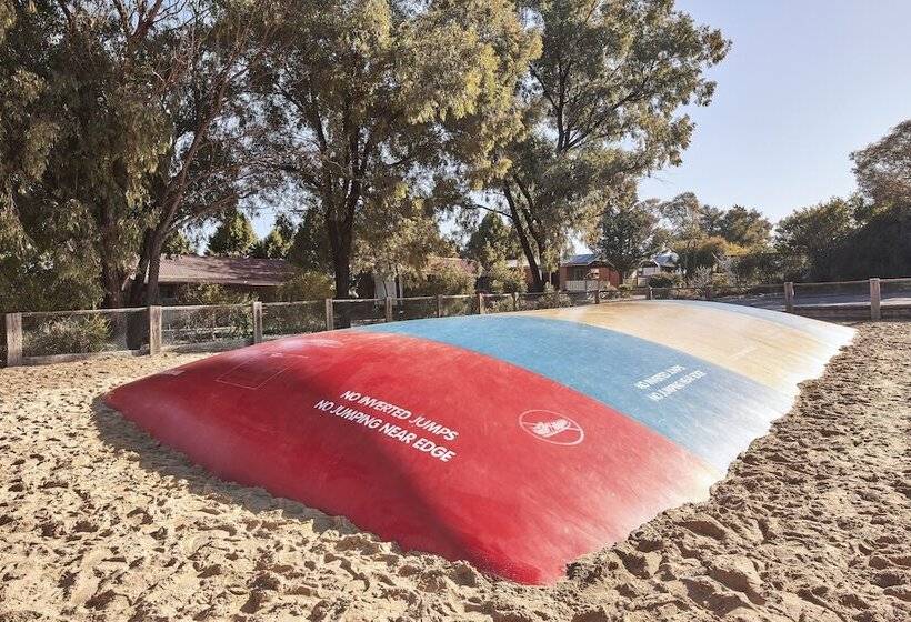 בית מלון כפרי Nrma Bathurst Panorama Holiday Park