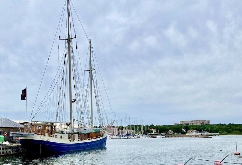 בית מלון כפרי Segelfartyget Libelle