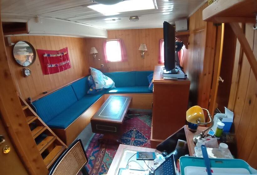 בית מלון כפרי Segelfartyget Libelle