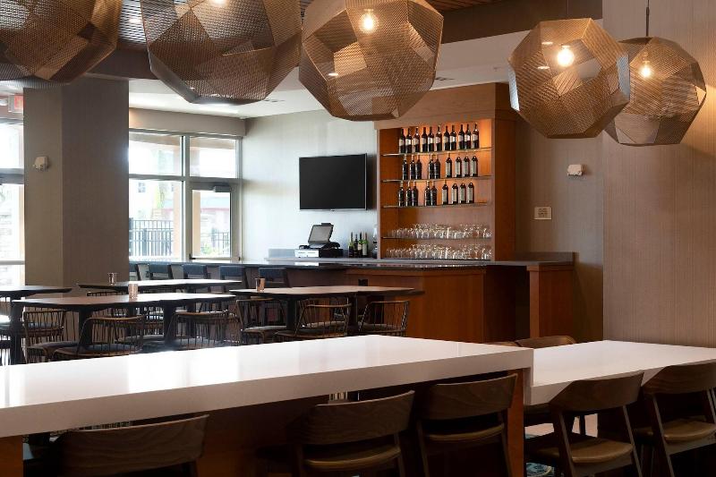 فندق Springhill Suites By Marriott Cape Canaveral Cocoa Beach