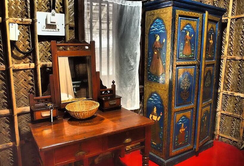 Hotel The Palm Trees Resort