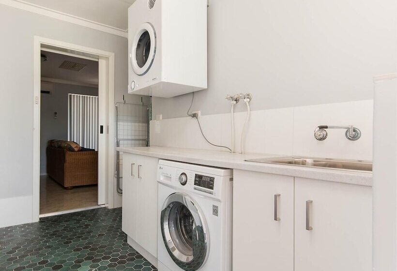 ホテル Twin Waters Caravan Park